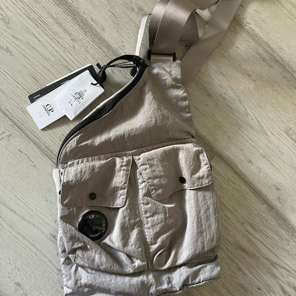 CP Company cross body bag (grey) - Picture 2 of 4